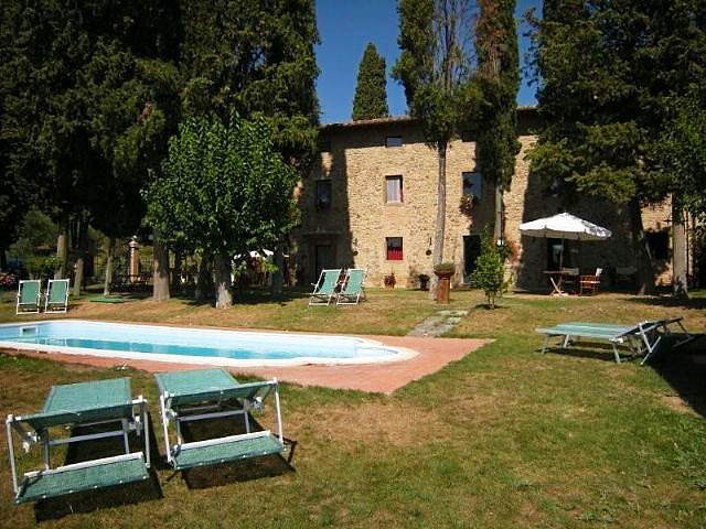 Klein hotel in Toscaanse boerderij met zwembad