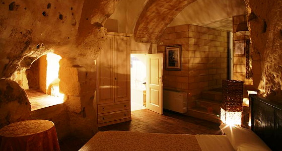 Grothotel in de bijzondere grotstad Matera in Zuid-Italie